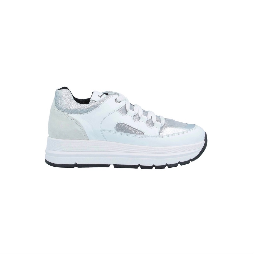 Voile Blanche White/Silver Leather Sneakers EU 37 or US 7